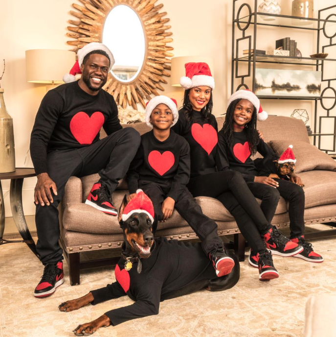 Kevin and Eniko Hart’s Family Holiday Photos Are The Cutest Thing Ever
